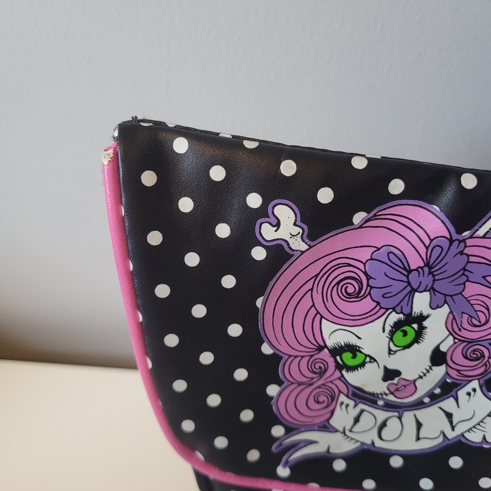 Too Fast Doll Face Clutch, VGUC - Picture 2 of 8